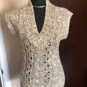 Short sleeve v neck sweater